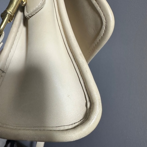 Vintage Coach Court - Picture 12 of 15